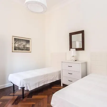 Vatican Large Comfortable Apartman